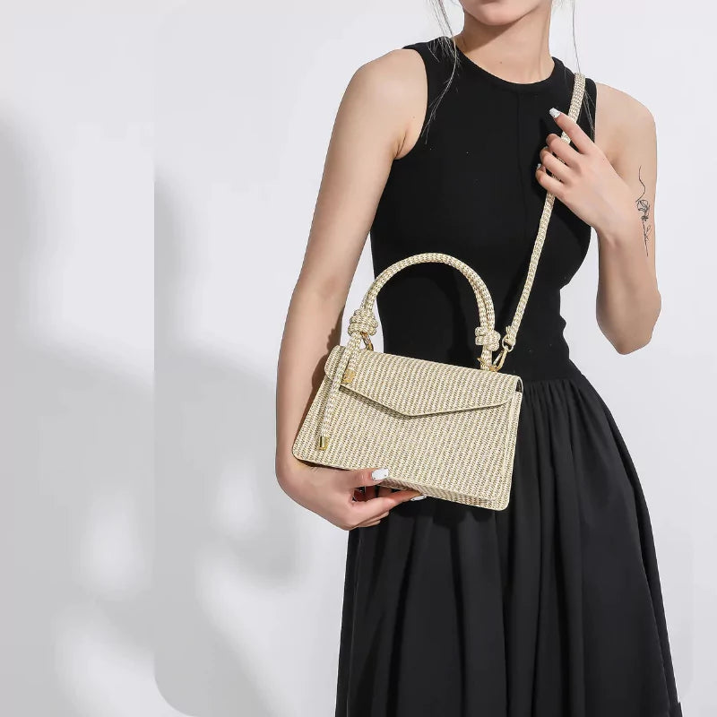 Bolsa Transversal Feminina; pequena; elegante