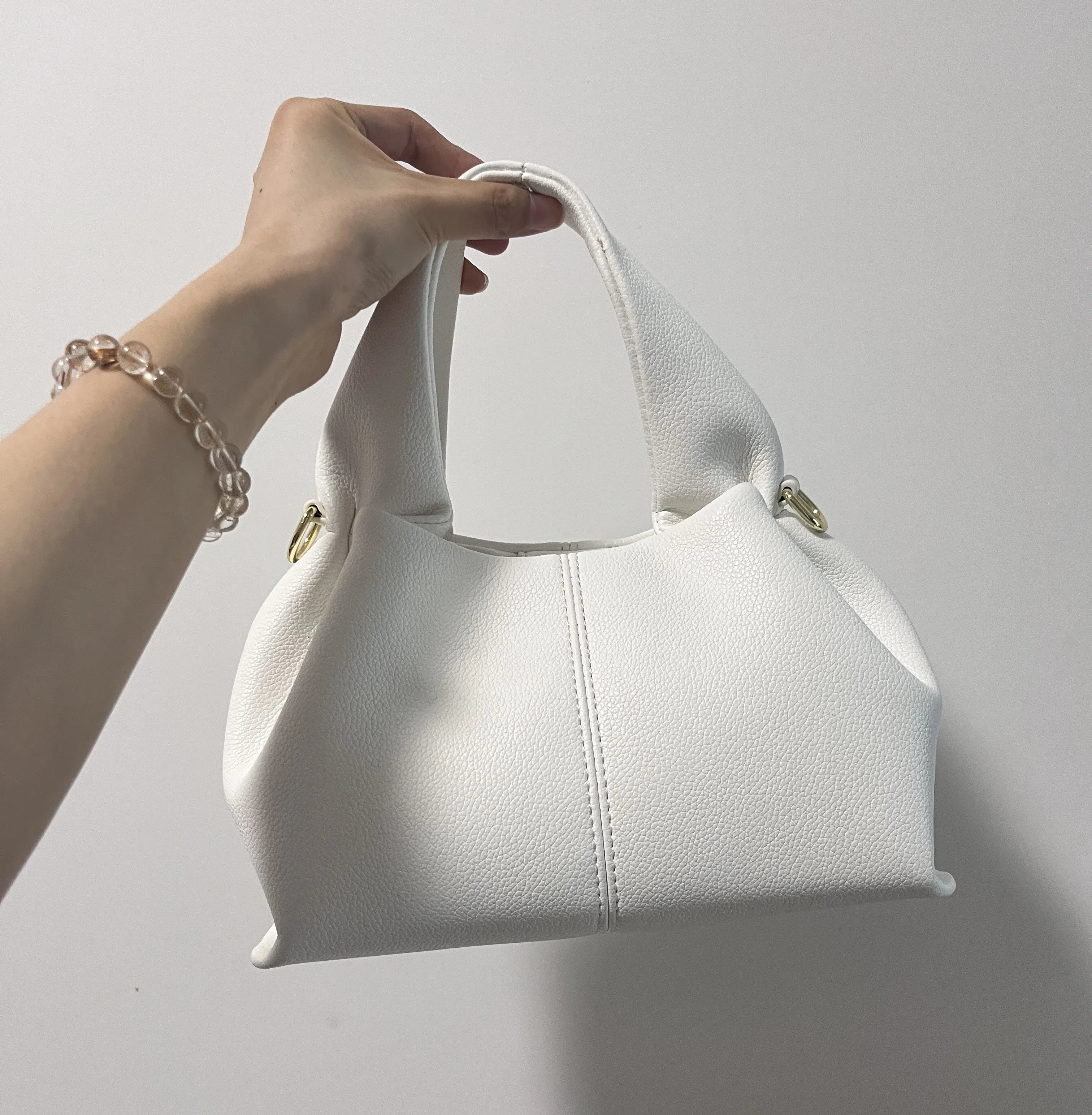 Bolsa de Ombro Feminina; Bolsa de Ombro; Bolsa de Ombro Preta; Bolsa de Ombro Caramelo