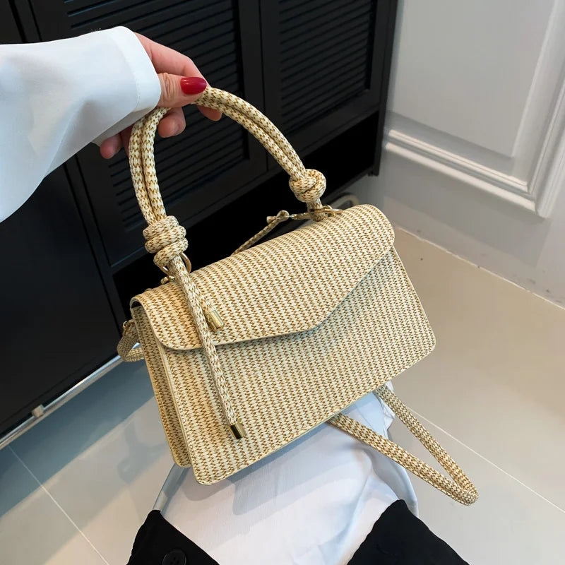 Bolsa Transversal Feminina; pequena; elegante